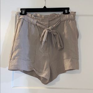 Lush linen shorts